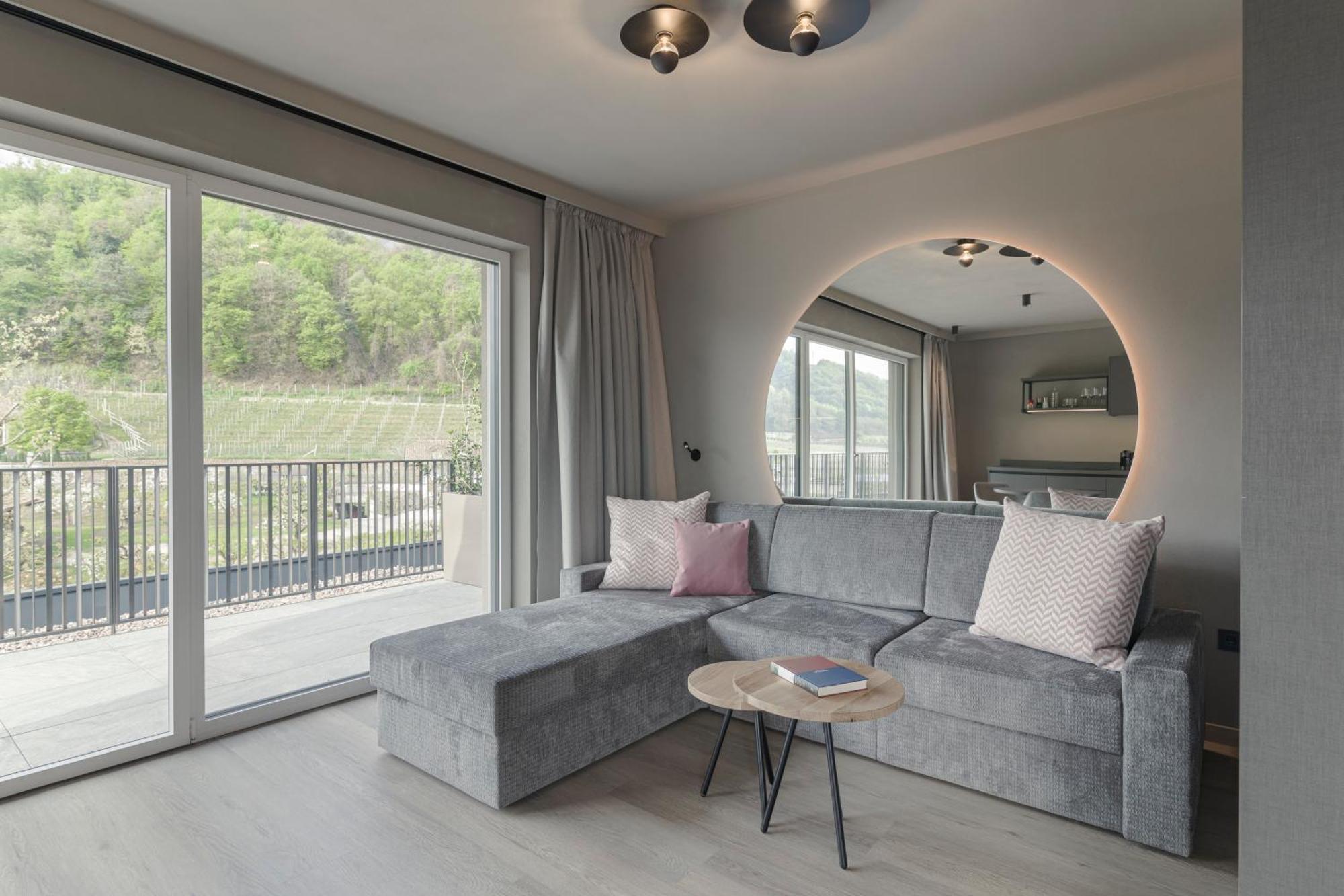 Belia Lofts - Adults Only - Apartments Appiano Sulla Strada Del Vino Bagian luar foto